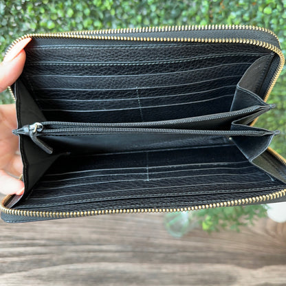 GUCCI Black Pebbled Calfskin Soho Travel Document Case