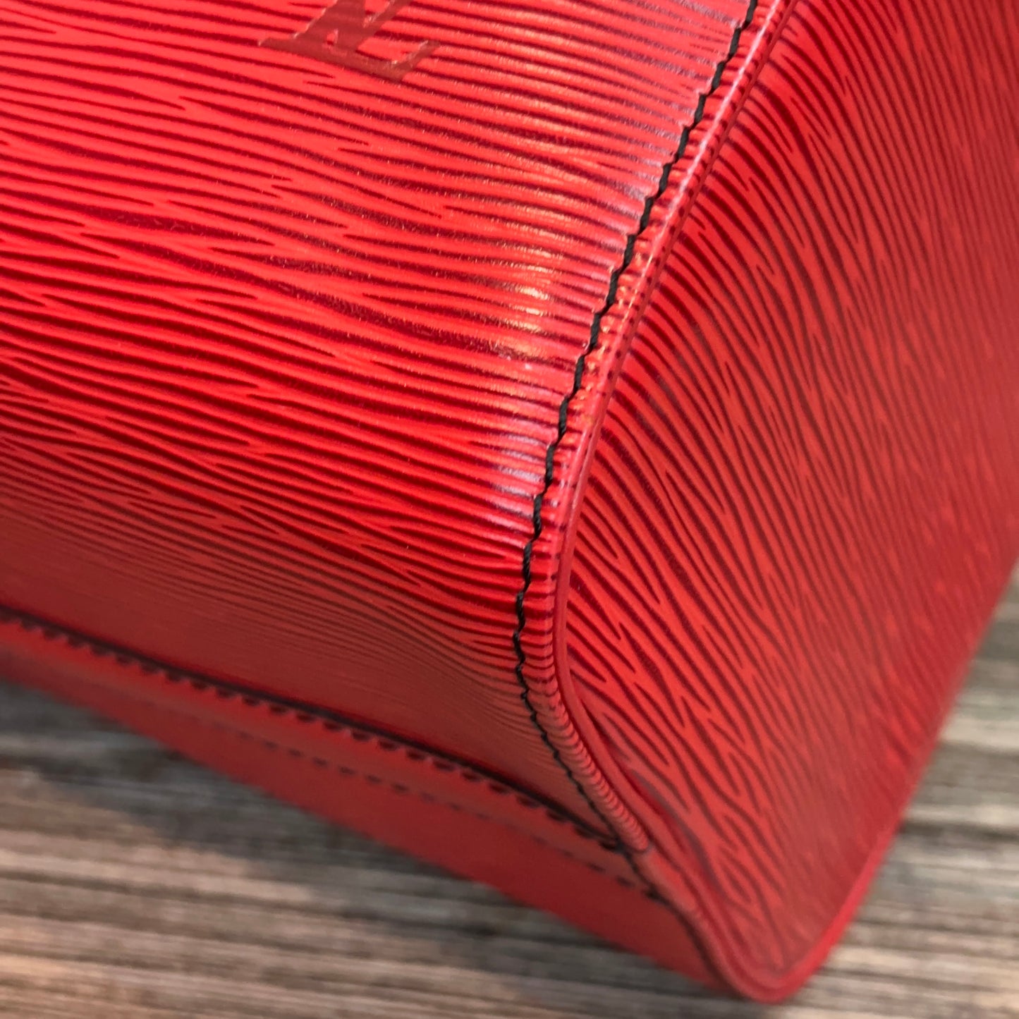 Louis Vuitton Red Epi Speedy 25