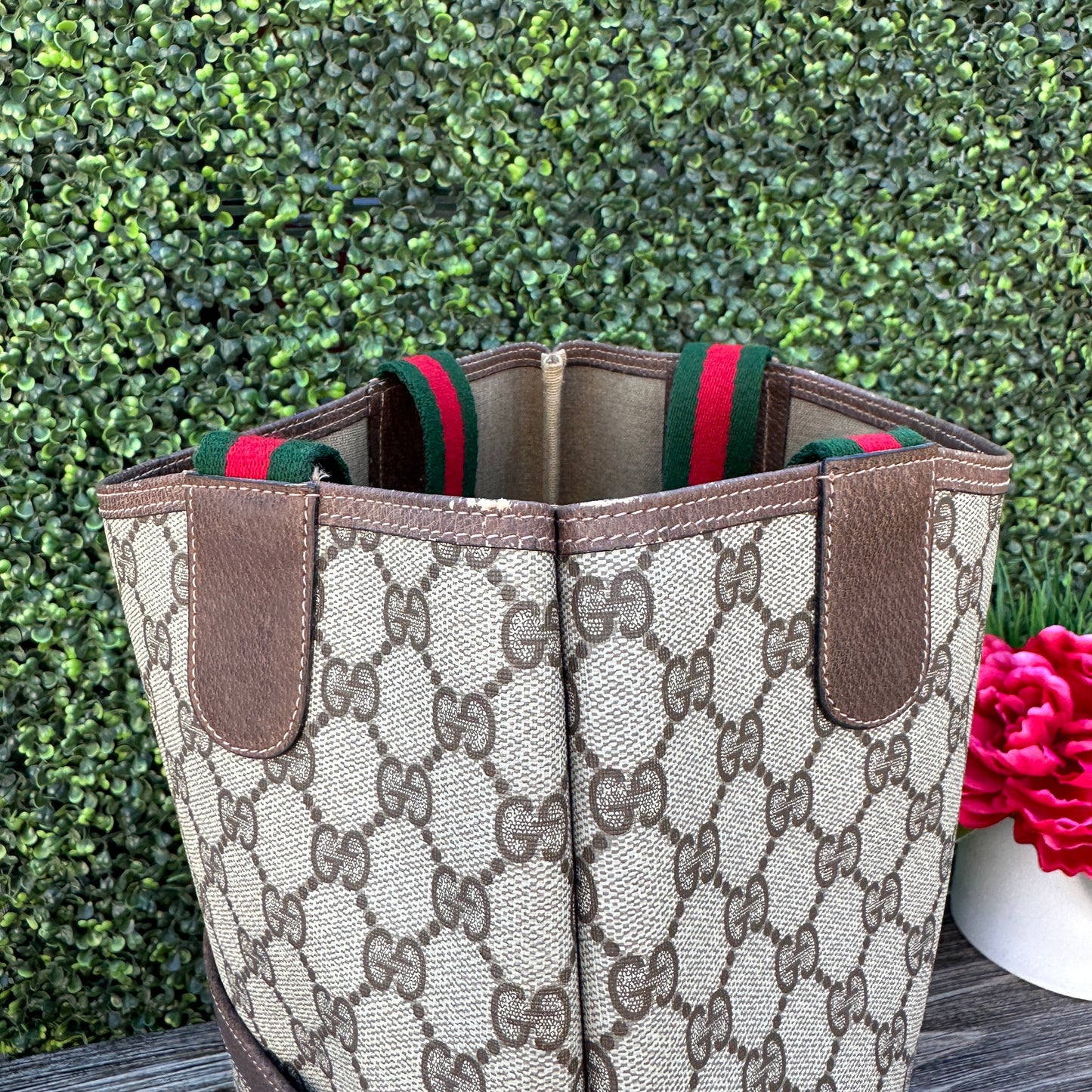 Gucci Supreme Vintage Tote