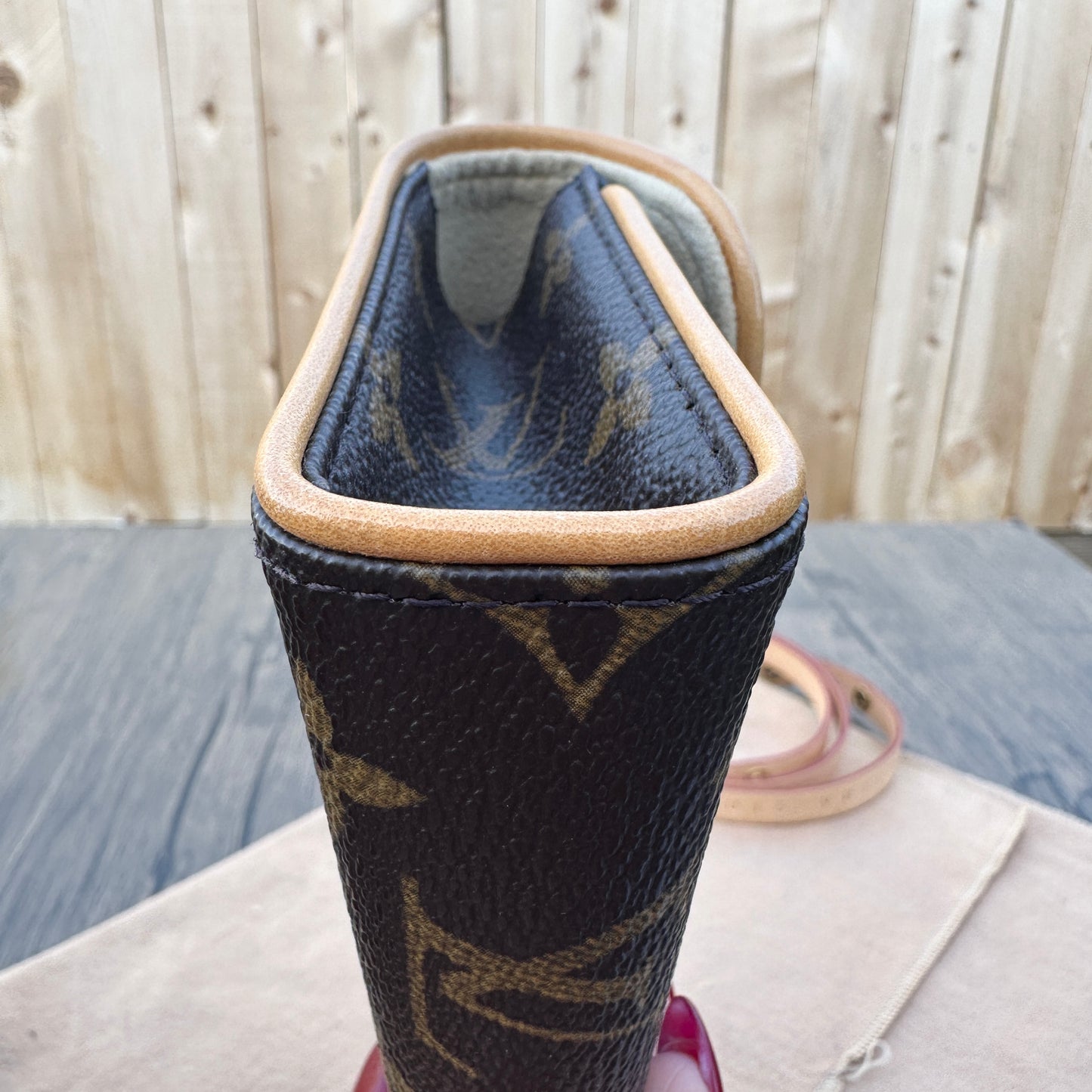 Louis Vuitton Pochette Florentine