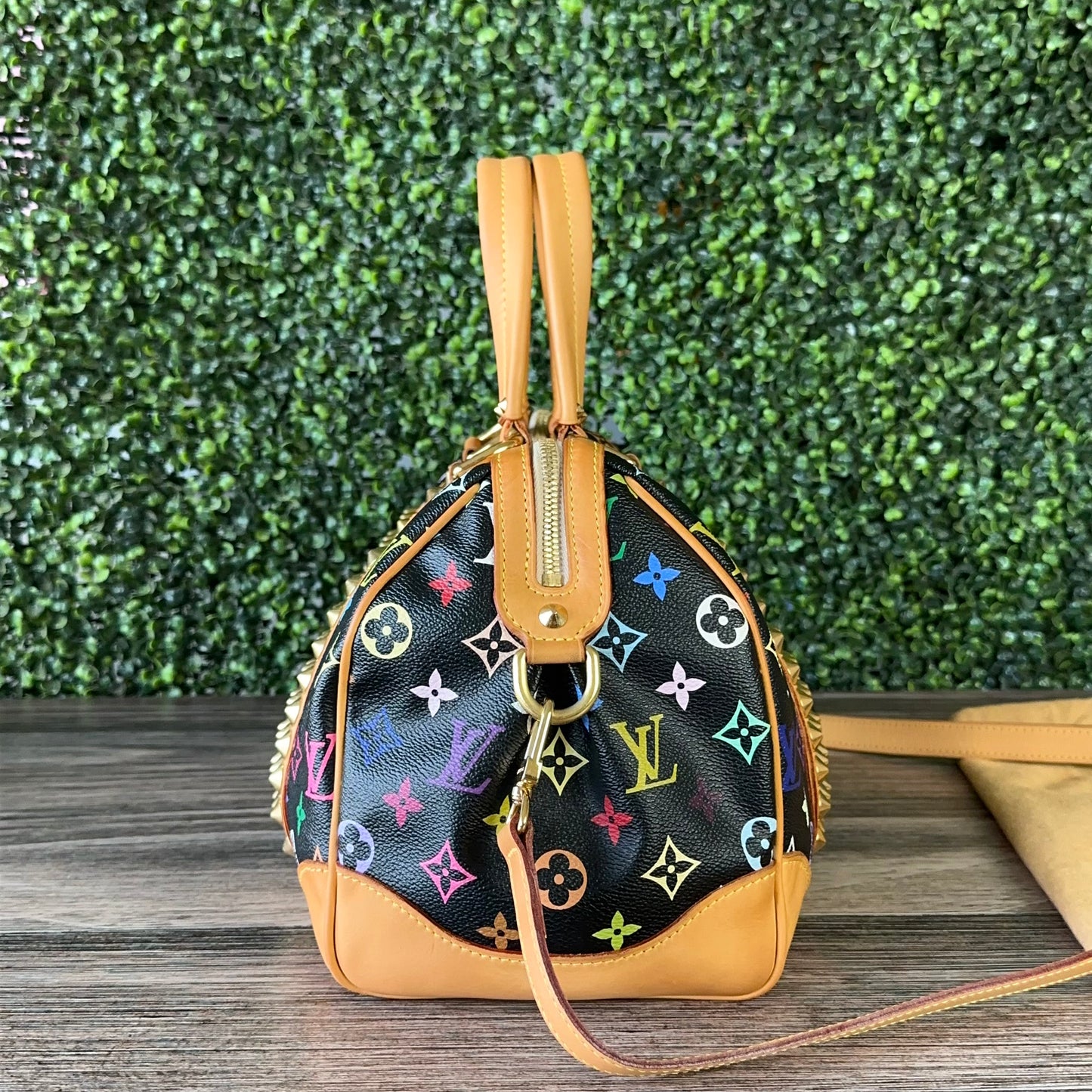 LOUIS VUITTON MONOGRAM BLACK MULTICOLOR COURTNEY MM NOIR