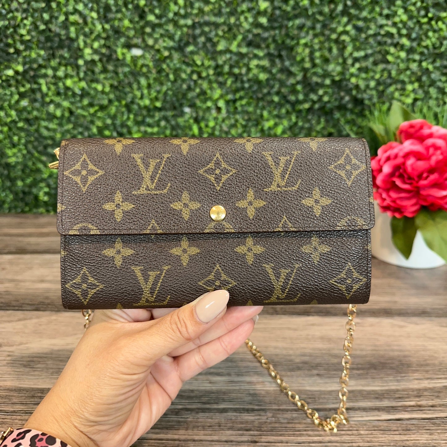 Louis Vuitton Vintage Sarah Wallet On Chain