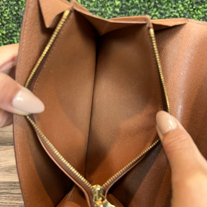 Louis Vuitton Vintage Sarah Wallet On Chain