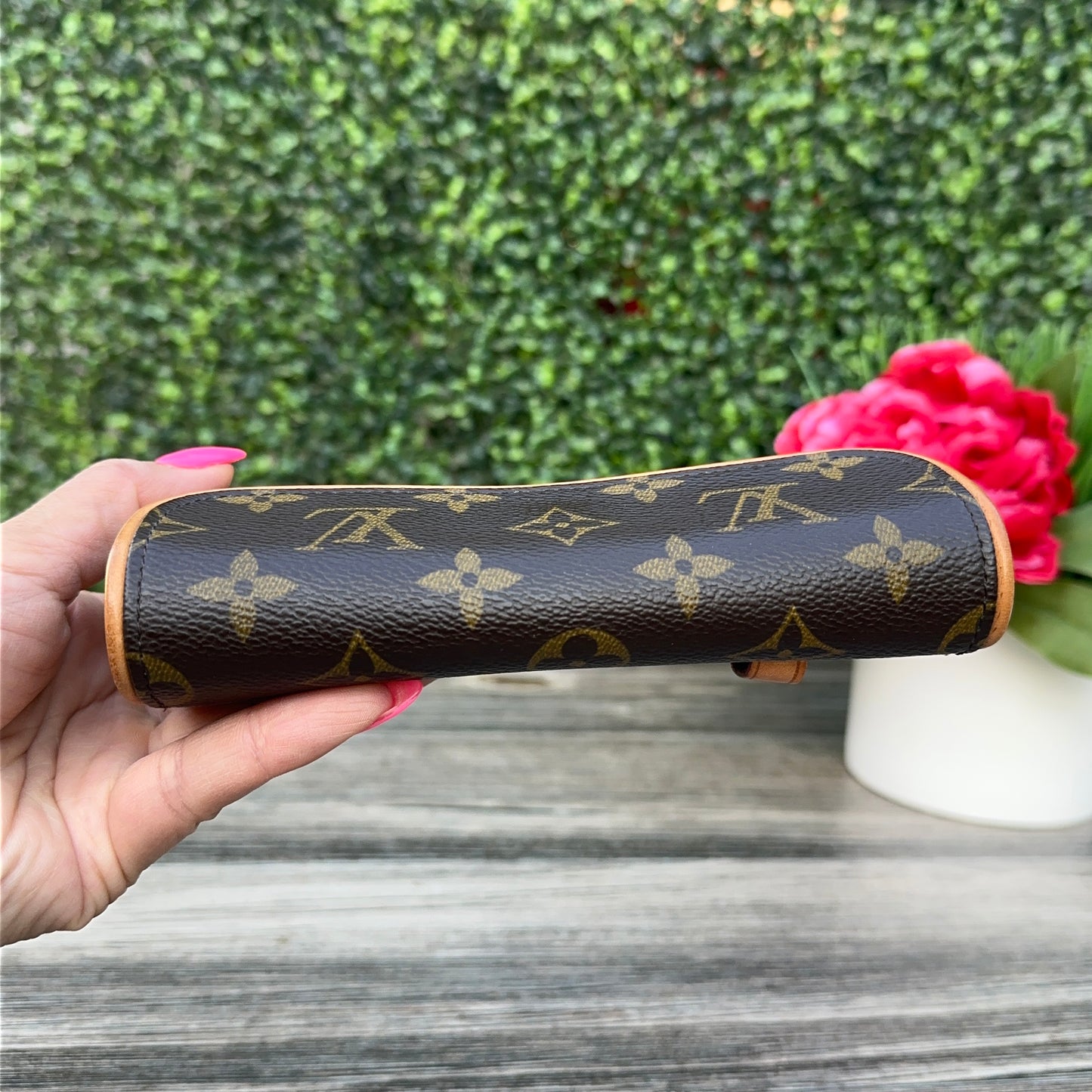Louis Vuitton Pochette Florentine