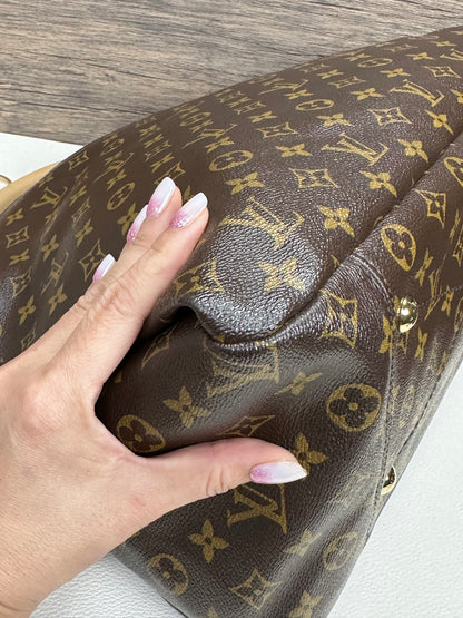 Louis Vuitton Artsy MM Monogram Canvas