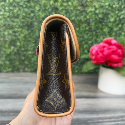 Louis Vuitton Pochette Florentine