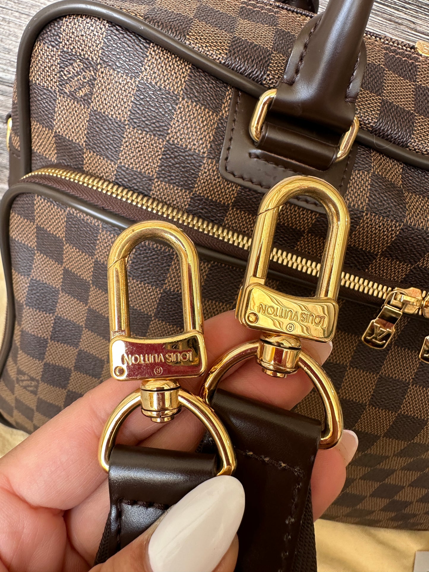 Louis Vuitton iCare DE Business Travel Bag