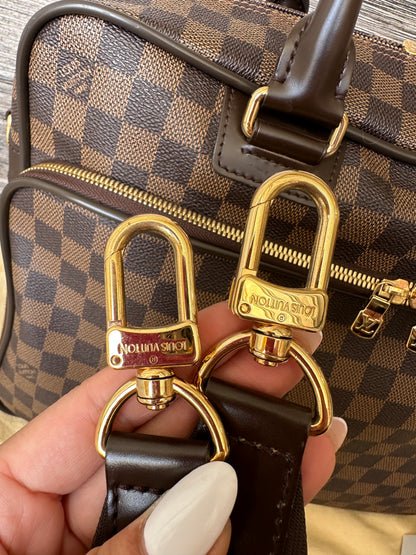 Louis Vuitton iCare DE Business Travel Bag