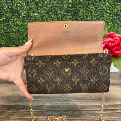Louis Vuitton Vintage Sarah Wallet On Chain