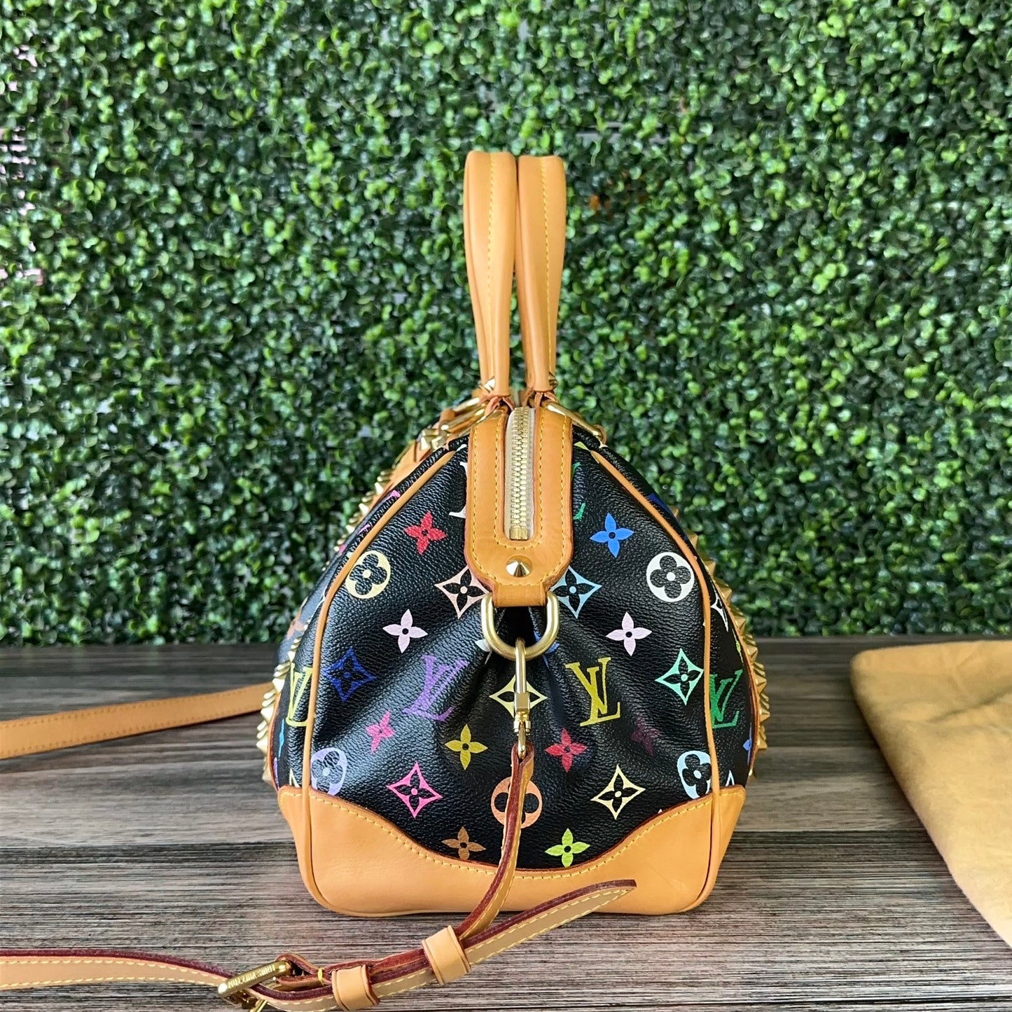 LOUIS VUITTON MONOGRAM BLACK MULTICOLOR COURTNEY MM NOIR