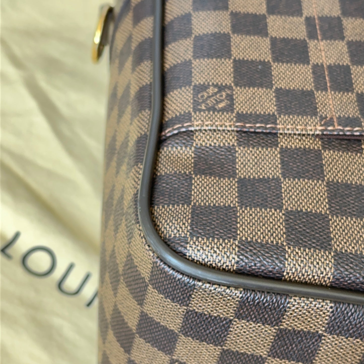Louis Vuitton iCare DE Business Travel Bag