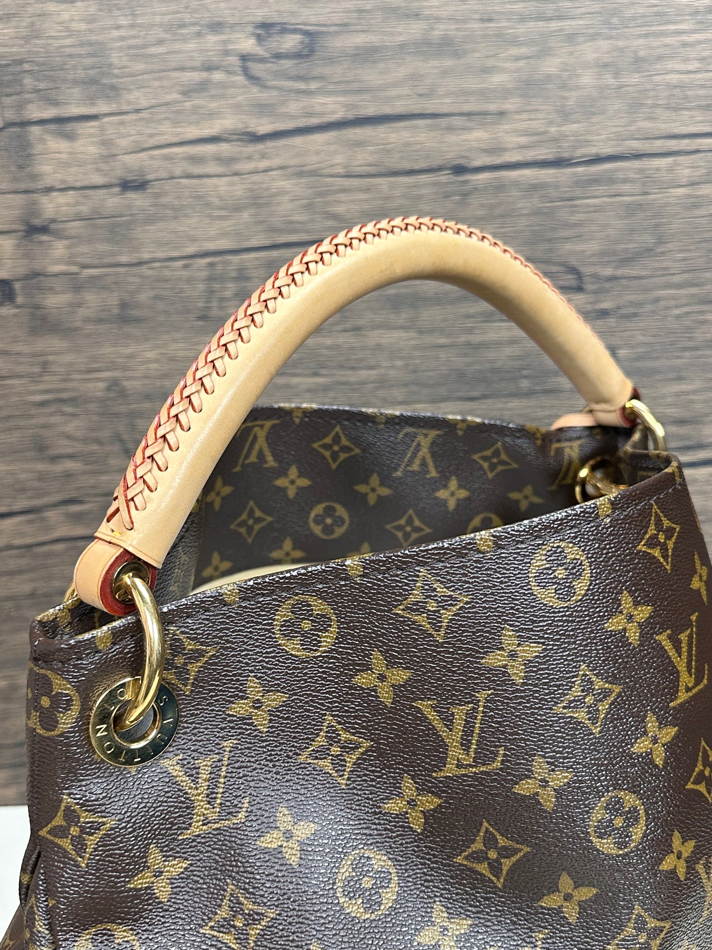 Louis Vuitton Artsy MM Monogram Canvas