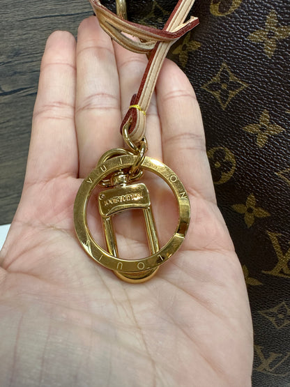 Louis Vuitton Artsy MM Monogram Canvas