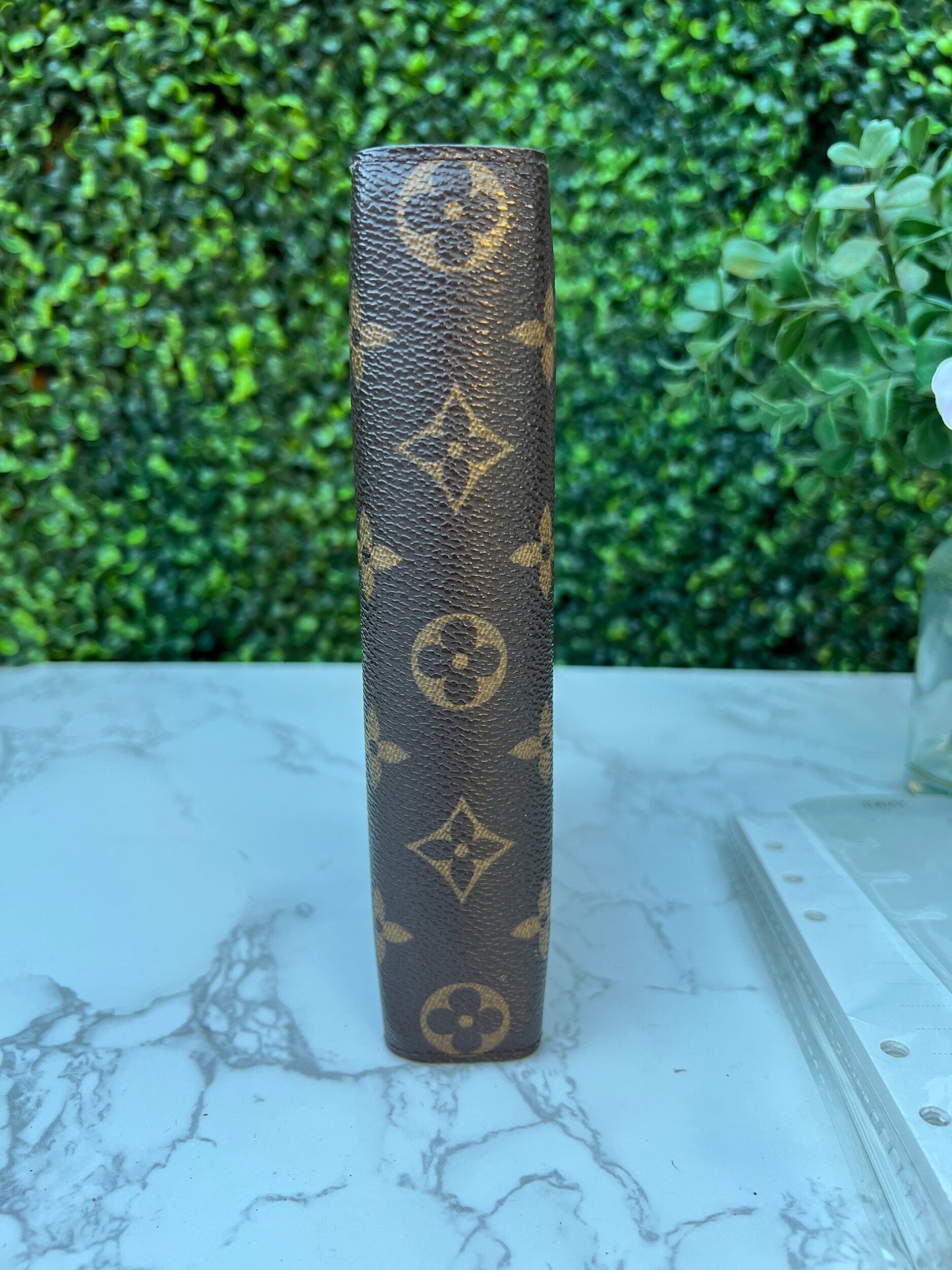 Authentic Preowned  LV Medium Ring Agenda MM