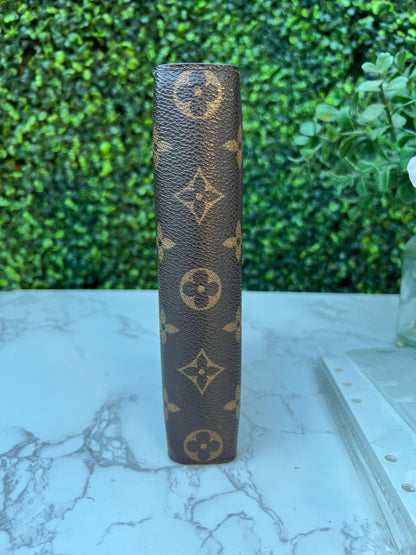 Authentic Preowned  LV Medium Ring Agenda MM