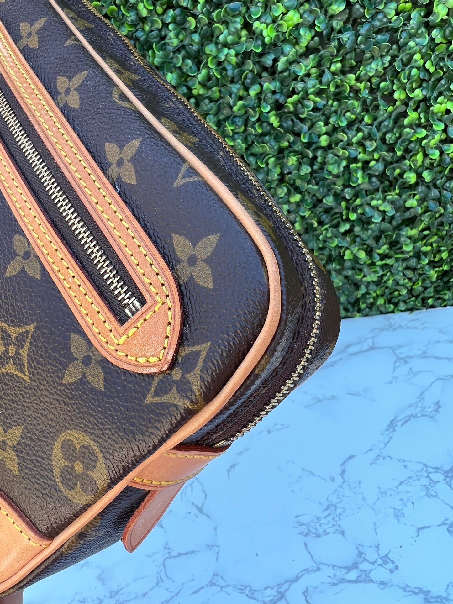 Monogram Pochette Marly Dragonne 26 Clutch Authentic Preowned LV