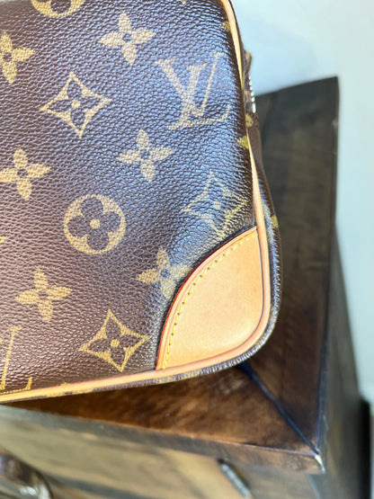 Nile Crossbody Bag Monogram Canvas