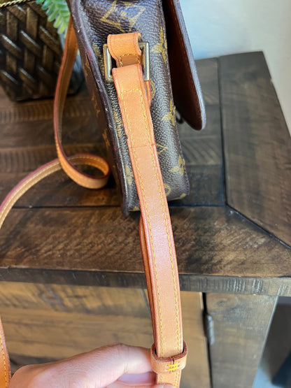 Vintage Saint Cloud MM Crossbody Bag