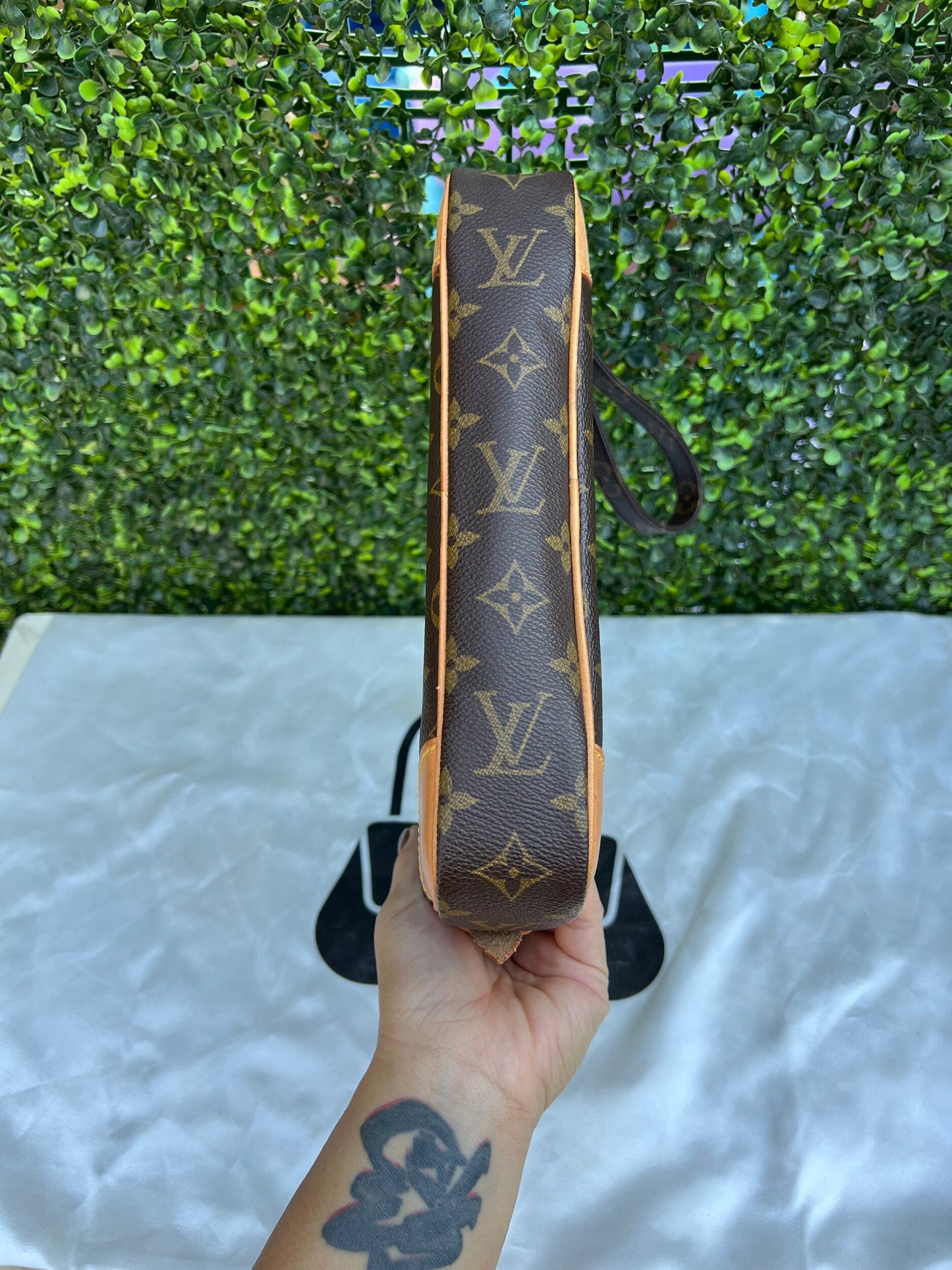 Authentic Preowned Louis Vuitton Marly Dragonne Clutch Monogram Canvas