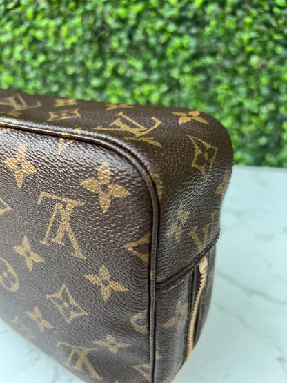 Trousse Toilette 23 Monogram