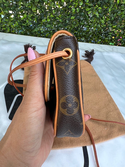 Authentic Preowned Louis Vuitton Monogram Canvas Cancun Pochette Bag.