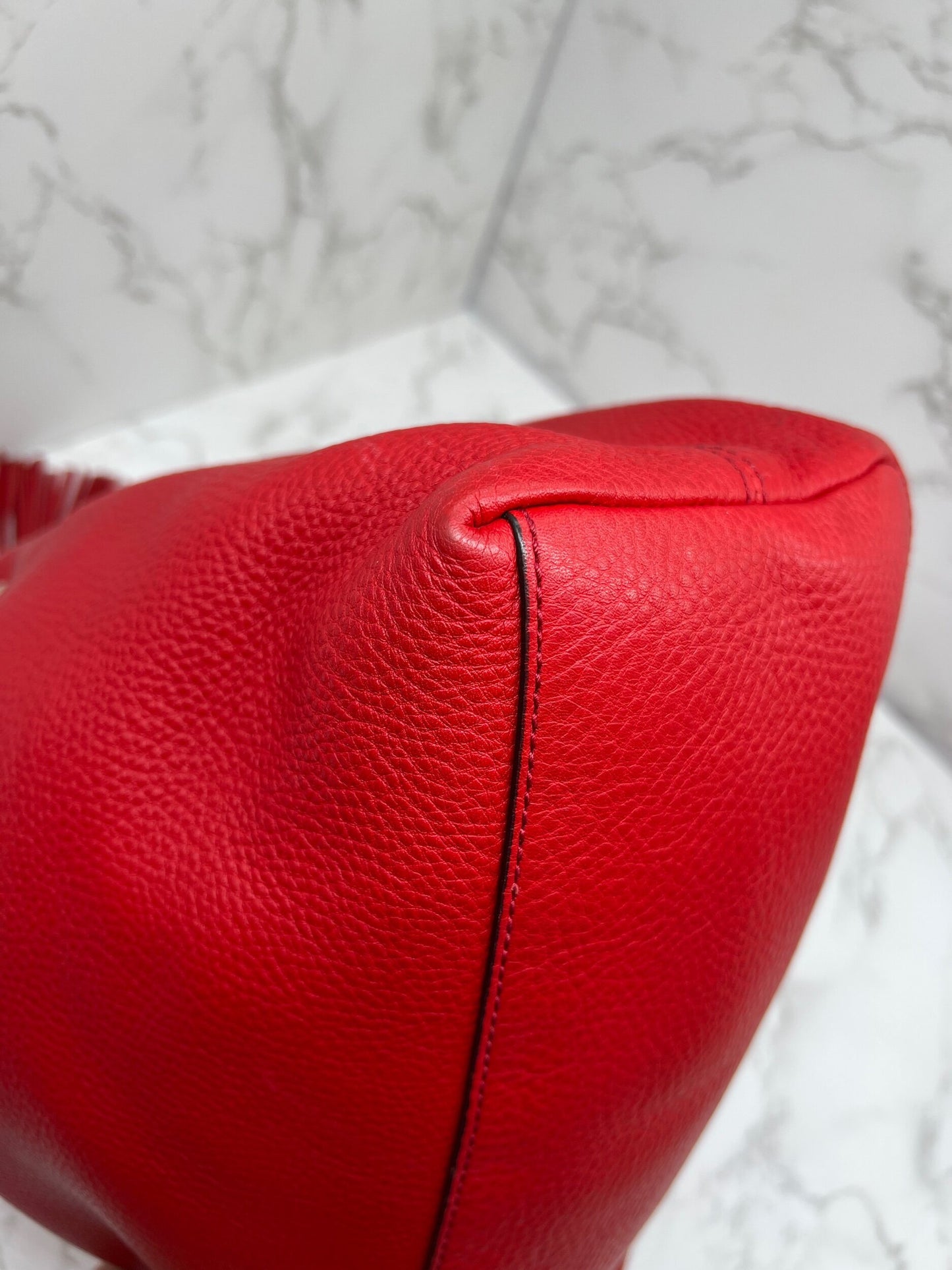 GG Medium Soho Double Chain Pebbled Leather Red