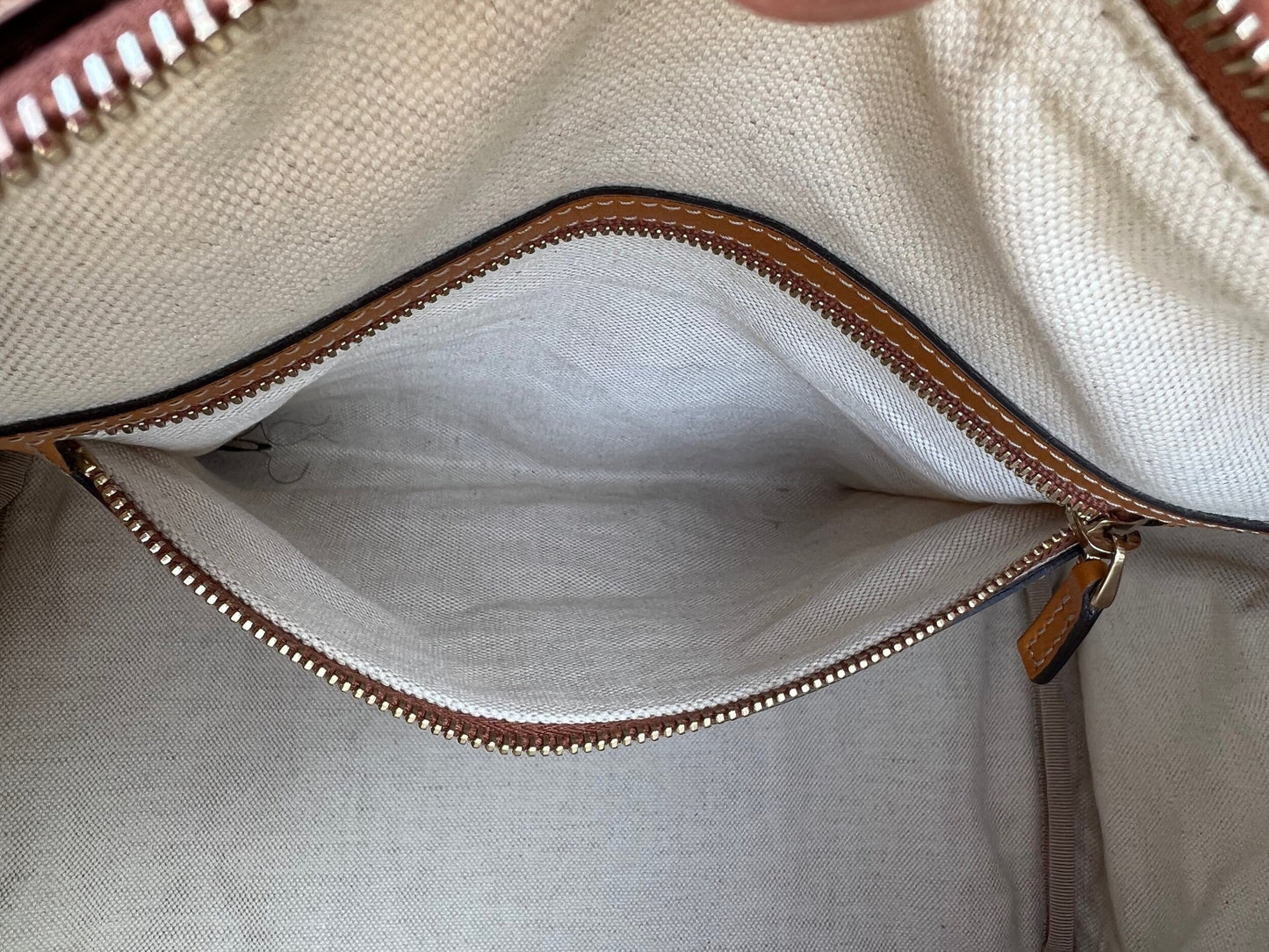 GG Boston Vintage Web Medium Bag in Cognac