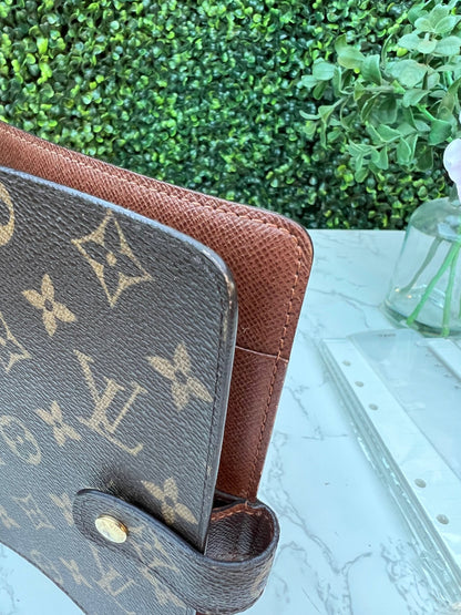 Authentic Preowned  LV Medium Ring Agenda MM