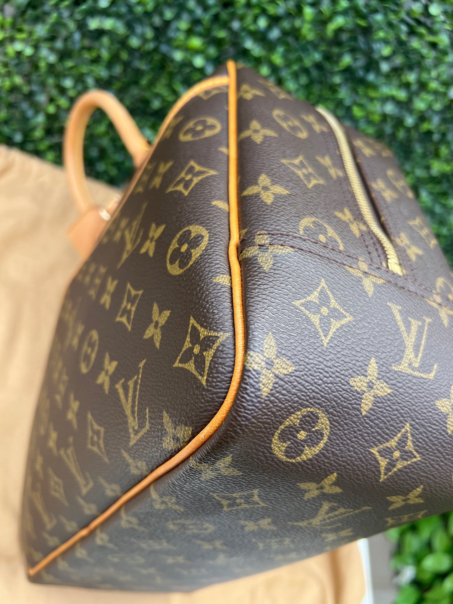 Authentic Preowned Louis Vuitton Deauville Bag