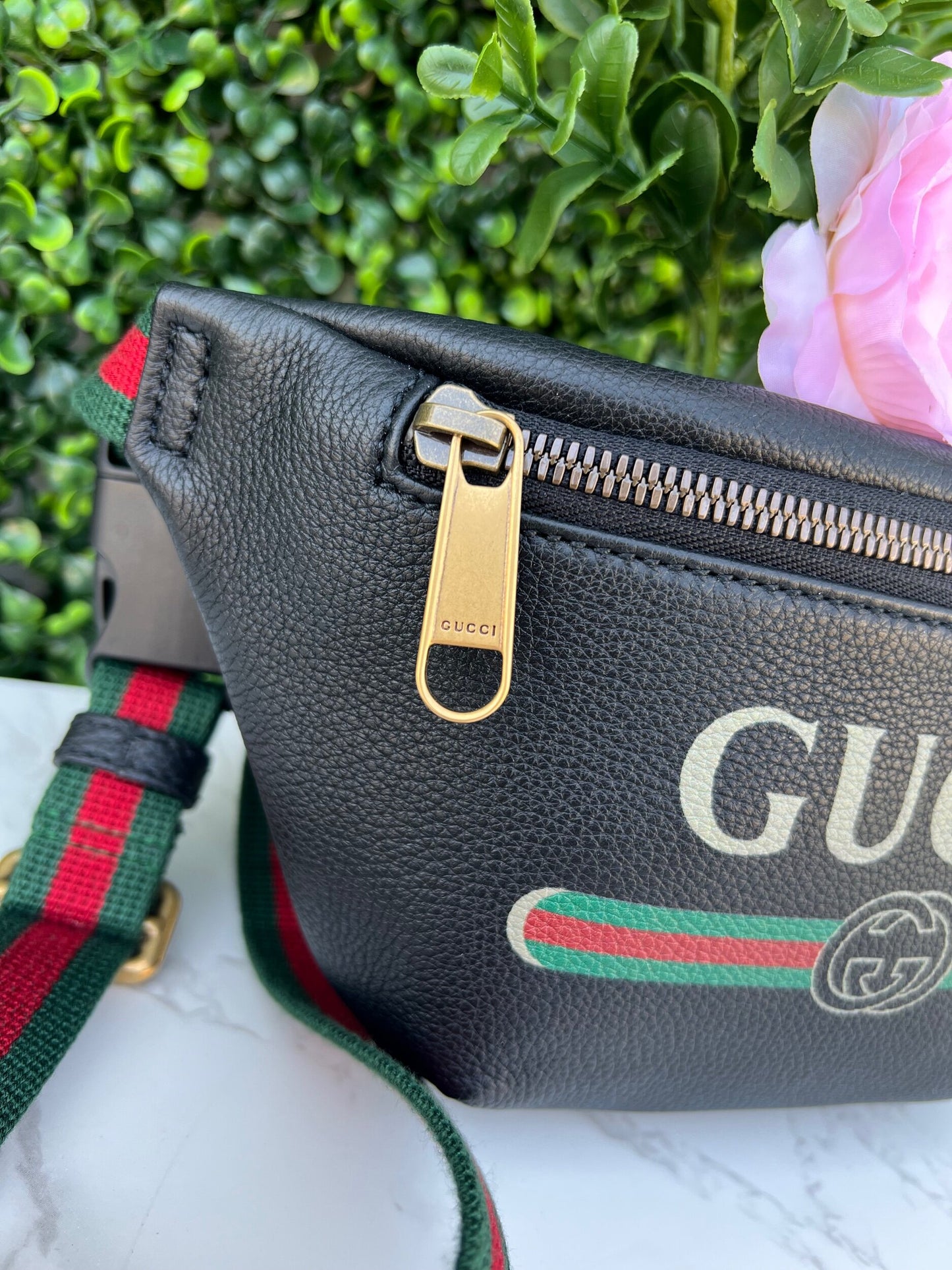Small GG Logo Print Leather Belt Bag in Black
