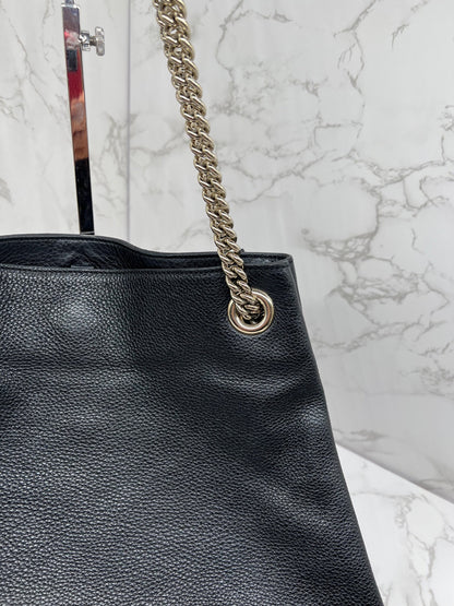 Gucci GG Medium Soho Double Chain Pebbled Leather in Black