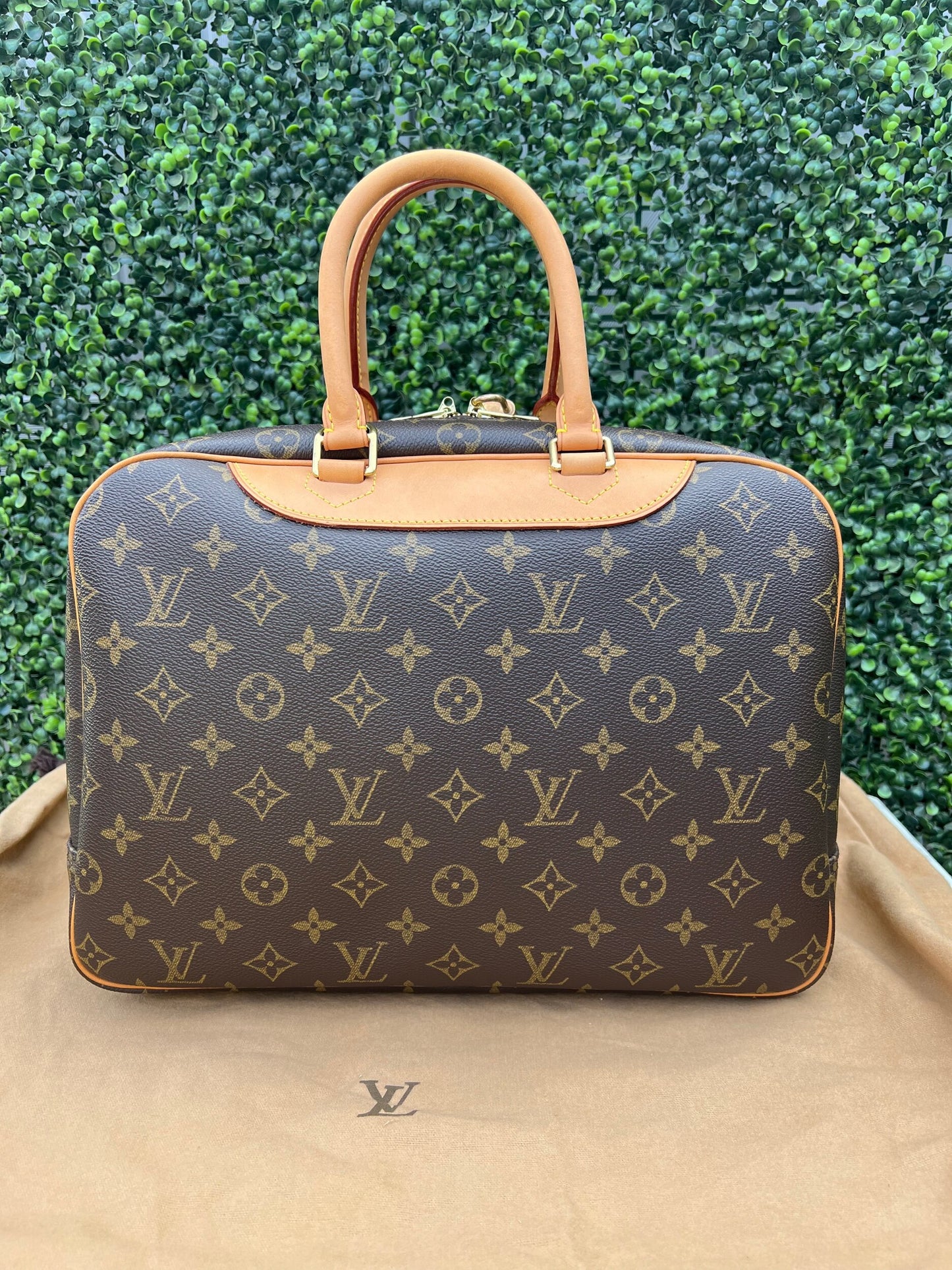 Authentic Preowned Louis Vuitton Deauville Bag