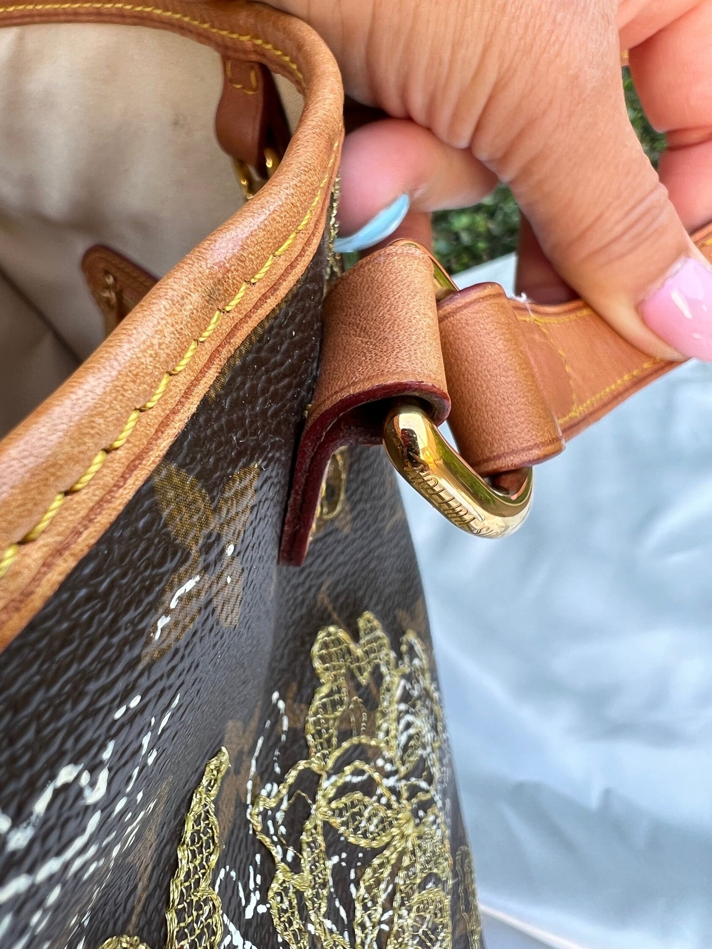 Limited Edition Gold Dentelle Batignolles