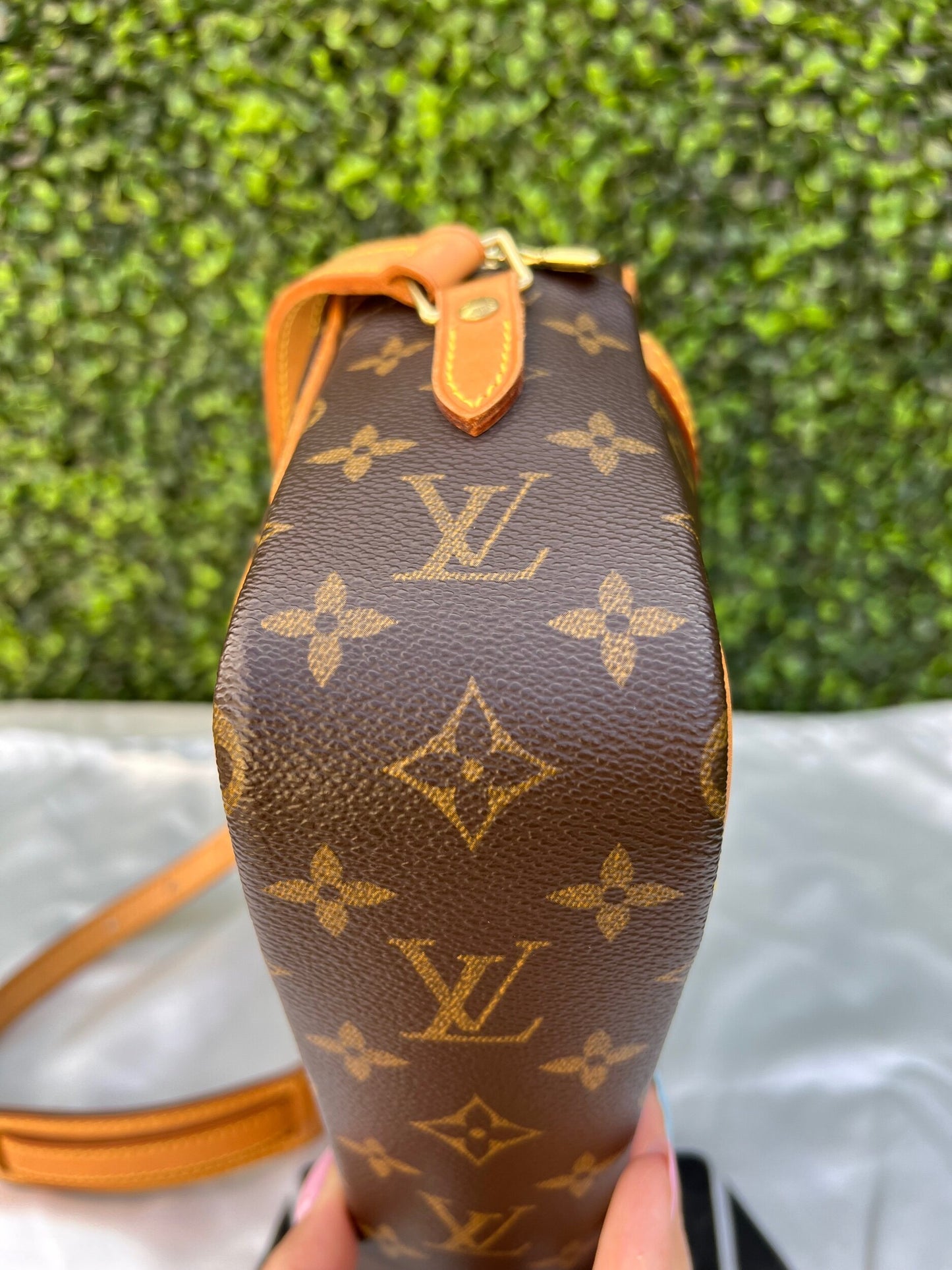 Authentic Preowned Louis Vuitton Trocadero 27 Bag