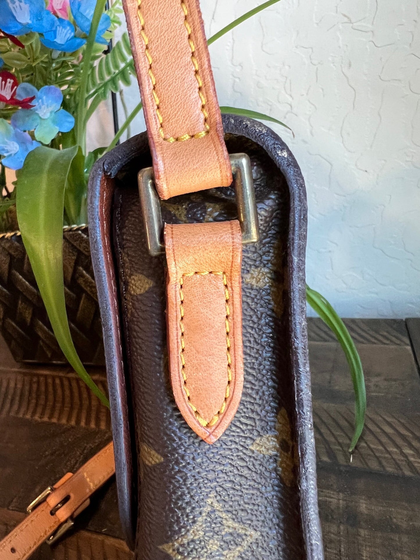 Vintage Saint Cloud MM Crossbody Bag