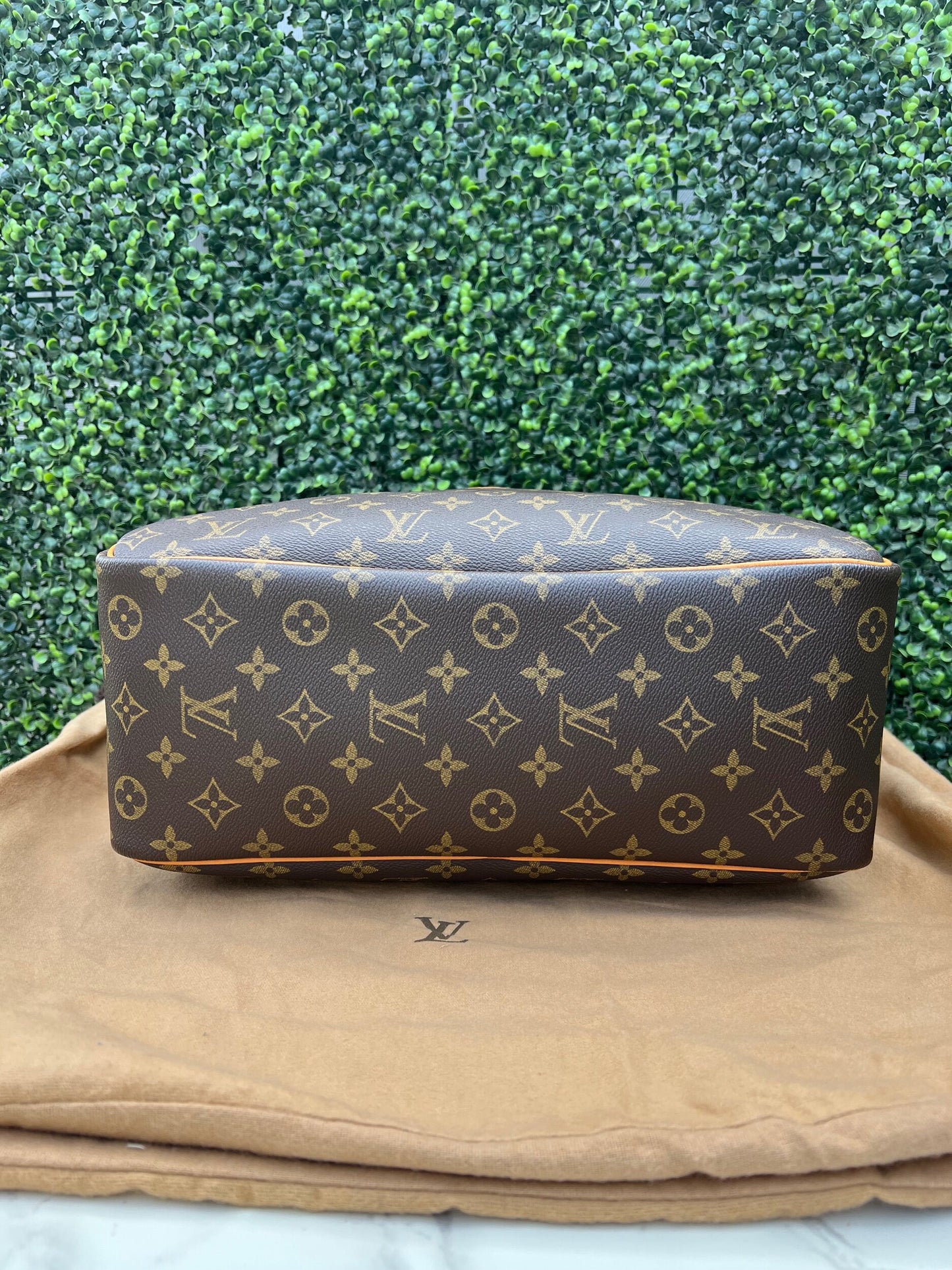 Authentic Preowned Louis Vuitton Deauville Bag