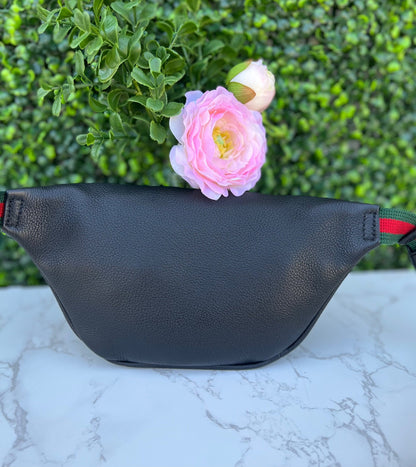 Small GG Logo Print Leather Belt Bag in Black