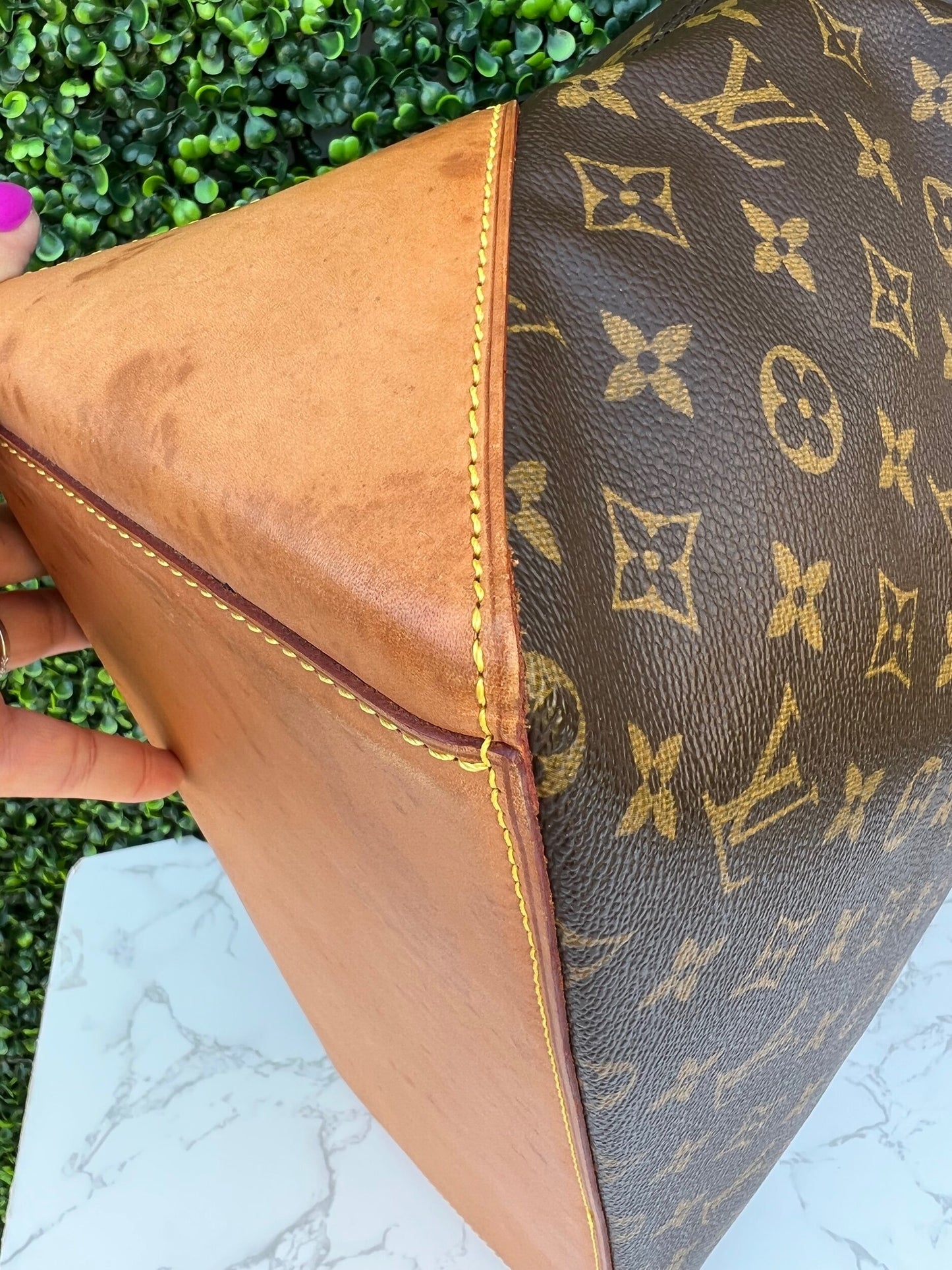 Monogram Canvas Cabas Mezzo Tote
