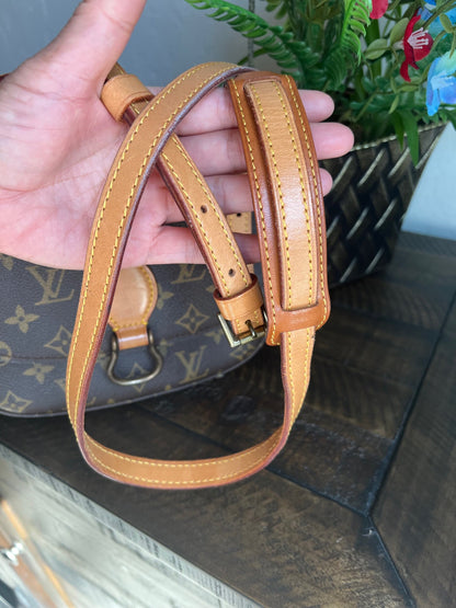 Vintage Saint Cloud MM Crossbody Bag
