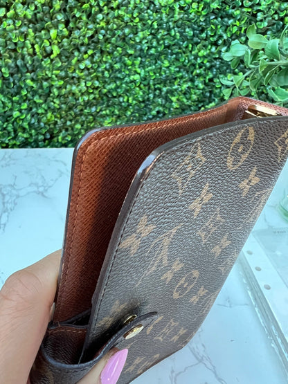 Authentic Preowned  LV Medium Ring Agenda MM