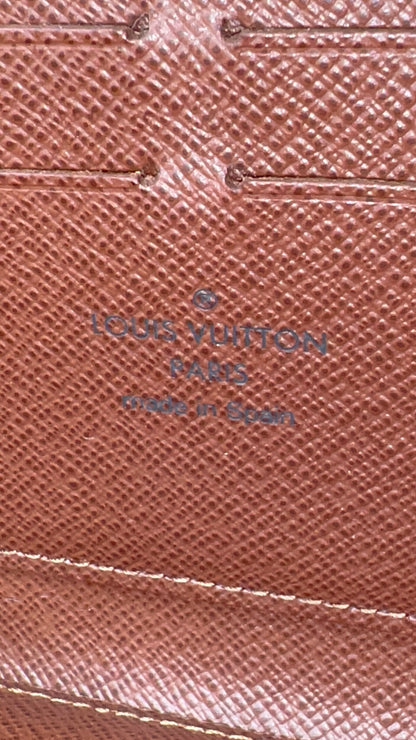 Zippy Wallet Monogram Canvas Brown
