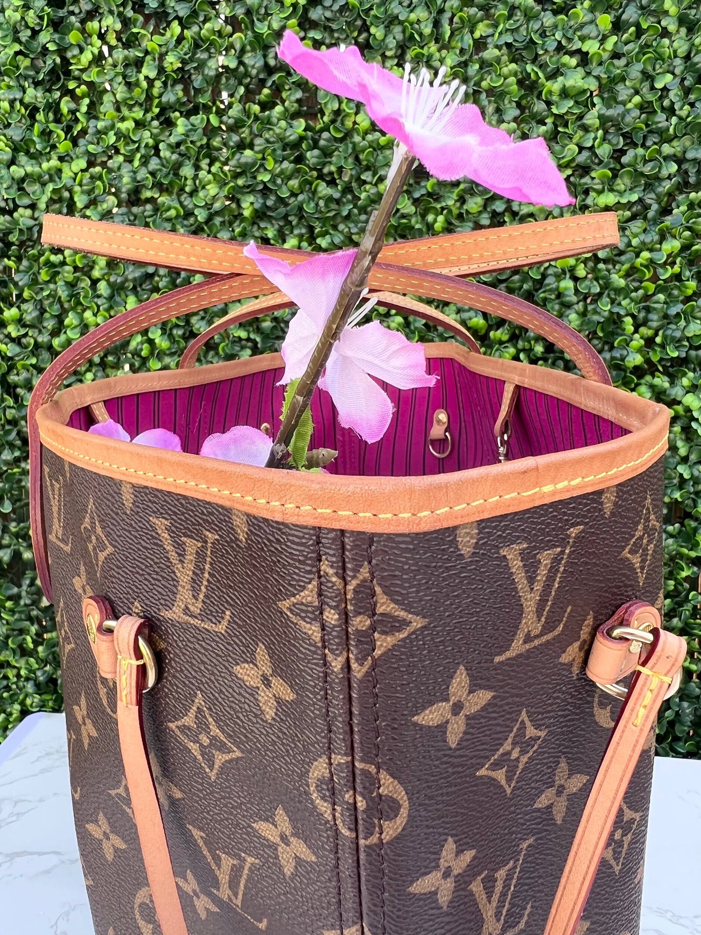 Monogram Canvas Neverfull MM Bag Pivoine