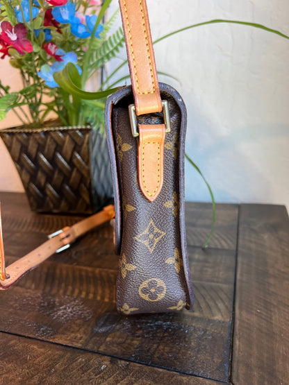 Vintage Saint Cloud MM Crossbody Bag