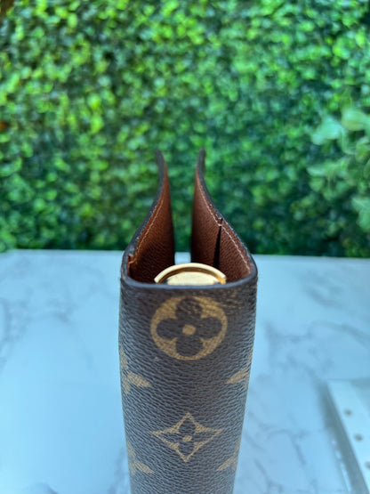 Authentic Preowned  LV Medium Ring Agenda MM