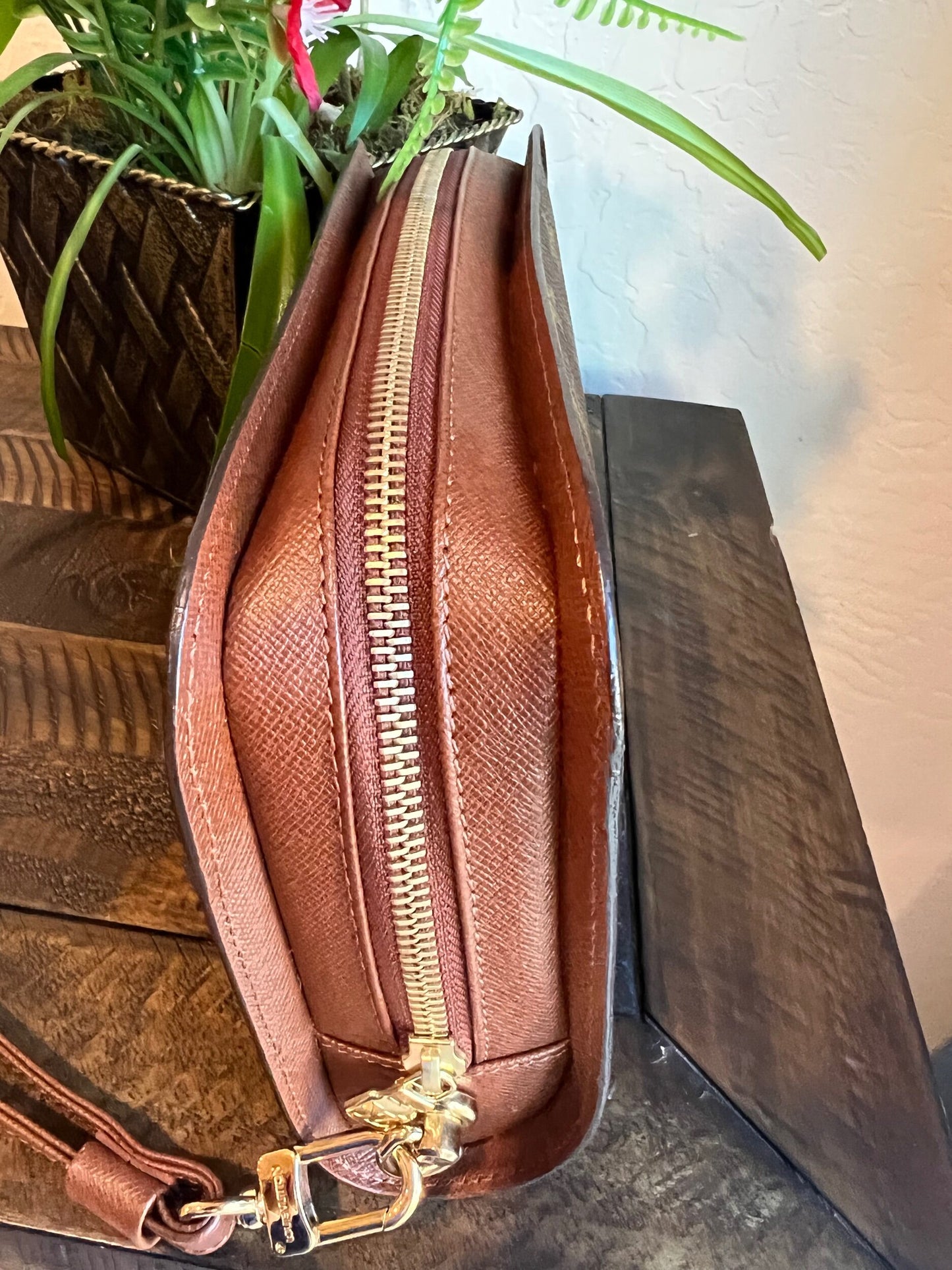 Pochette Orsay Clutch Monogram Canvas