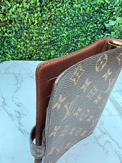 Authentic Preowned  LV Medium Ring Agenda MM