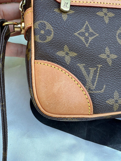 Authentic Preowned Louis Vuitton Marly Dragonne Clutch Monogram Canvas