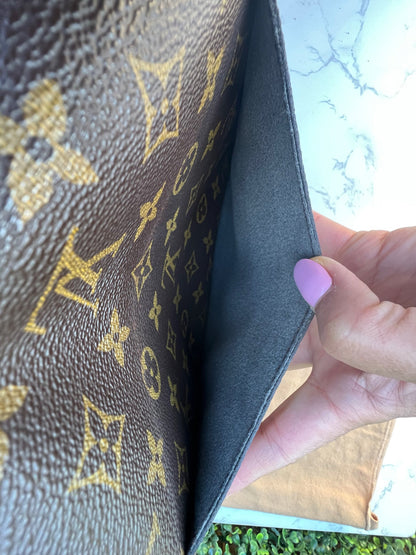 Authentic LV Monogram Saint Cloud GM Crossbody Bag