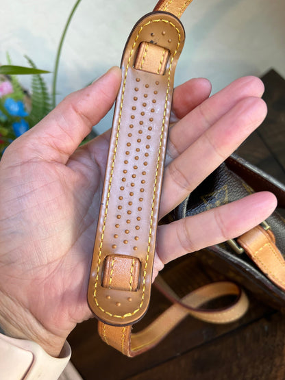 Vintage Saint Cloud MM Crossbody Bag
