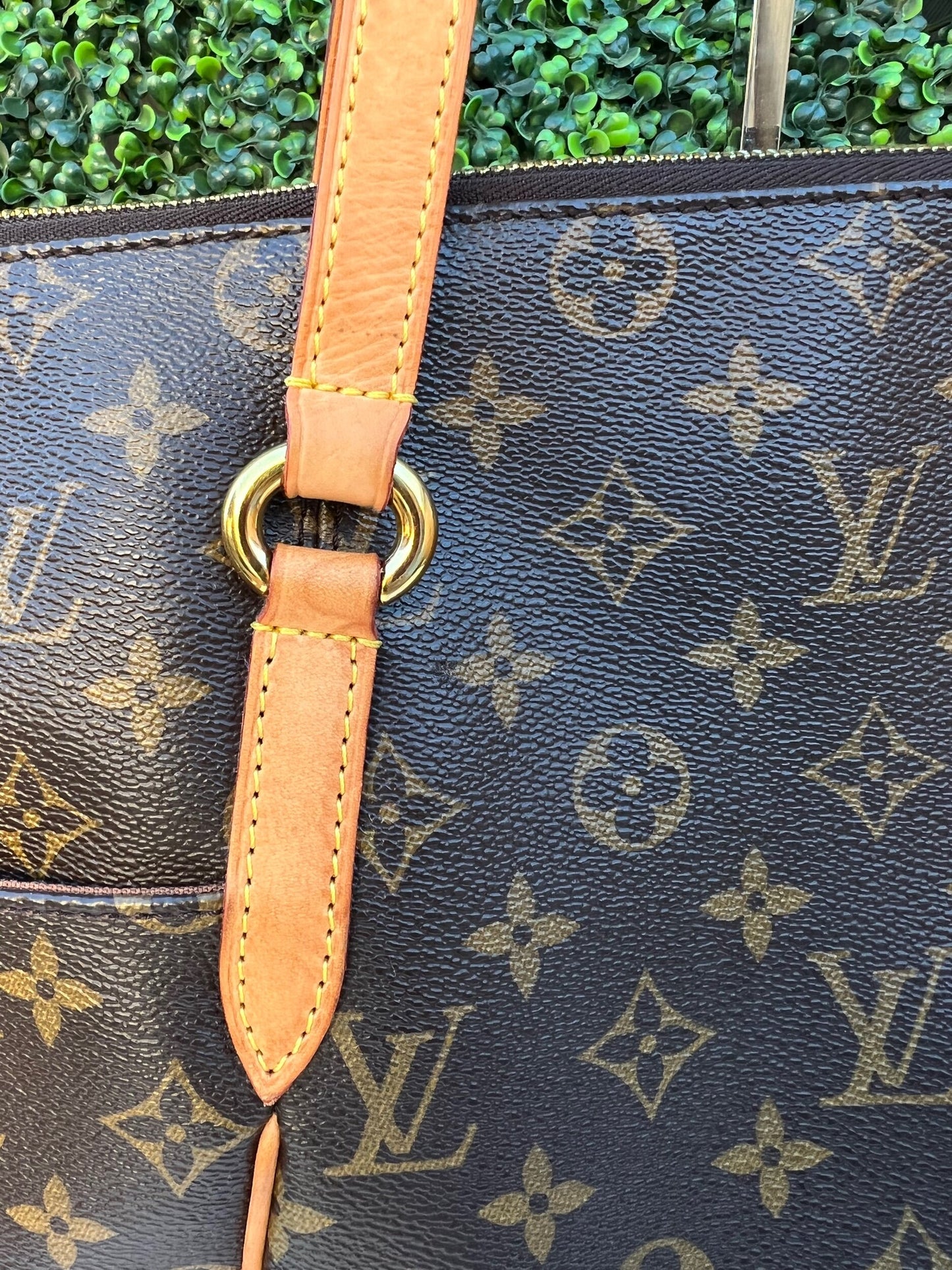 Authentic LV Monogram Totally MM Tote